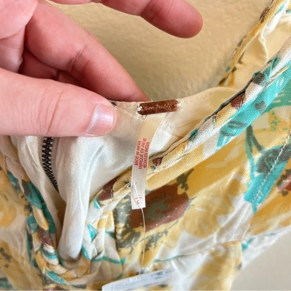 NWT Free People Sunflower Altura Printed Mini Dress is available for  purchase on au PAY Market - Imported Goods Online Store Co.Ltd. | au PAY  Market - Online Shopping Site